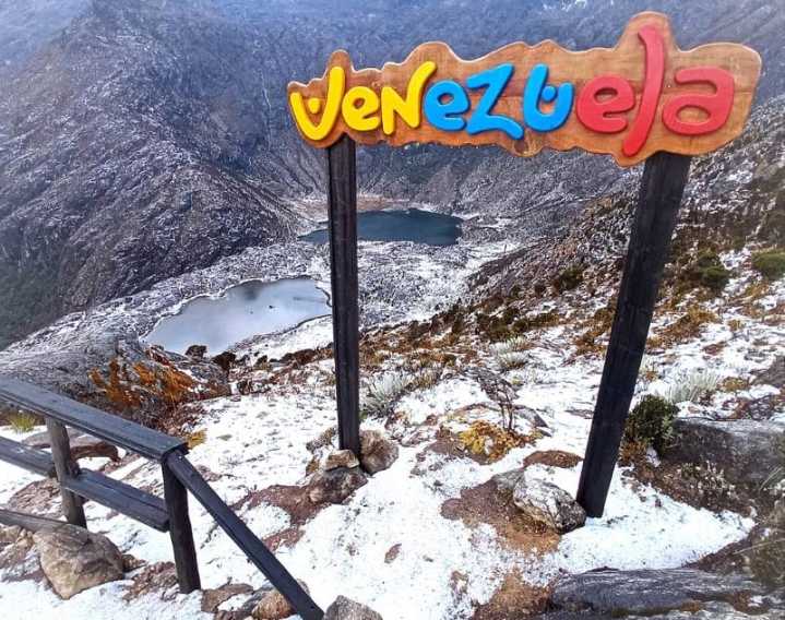 Nevada en el Pico Espejo de Mérida sorprendió a turistas este 17 de agosto