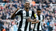 Transfer rumors, news: Liverpool agree £130m deal for Isak