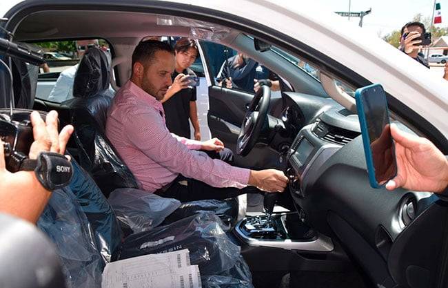 Incrementa parque vehicular municipal con nuevas unidades; entregan 7 vehículos