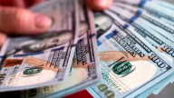 El dólar oficial cerró en $1315 y el blue se mantuvo en $1340 en la previa de la licitación del Gobierno