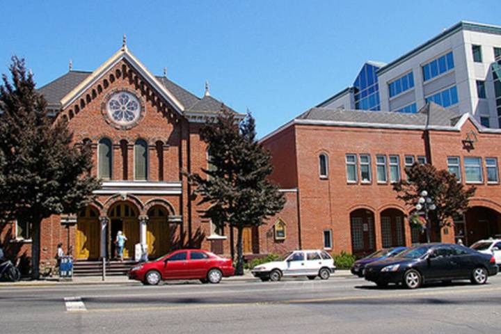 Victoria rabbi retires after 24-years at B.C.'s oldest active synagogue