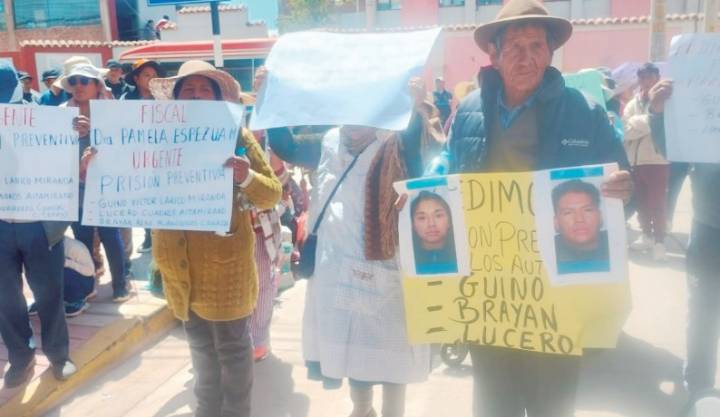 San Román: Familiares de rodillas para encontrarlo vivo o muerto