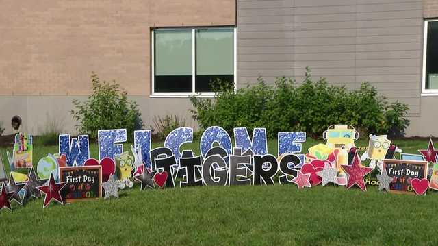 Omaha elementary kicks off first day of school with smiles and excitement