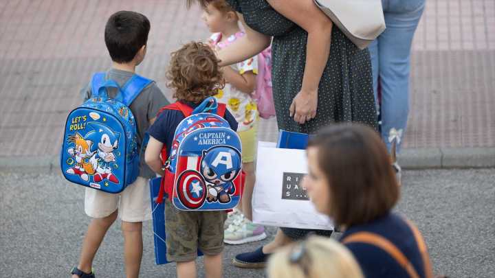 La ayuda que cubre el comedor y las extraescolares de tu hijo este curso 25