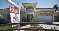 Trump news: More than half Canadians sold or plan to sell U.S. properties
