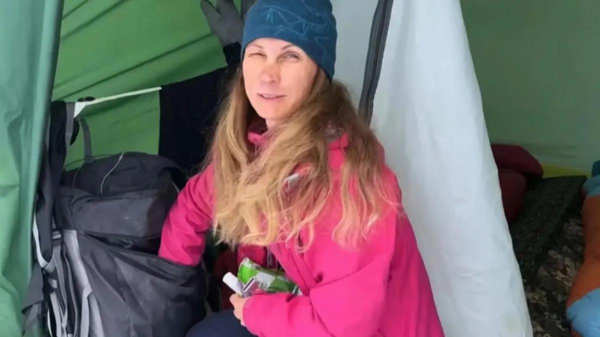 El incierto destino de la alpinista rusa atrapada en Kirguistán, ¿por qué no la siguen buscando?