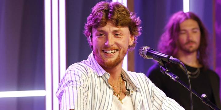 Bailey Zimmerman: From Pipeline Worker to Country Music Star