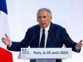 El gobierno francés, bajo presión: por el ajuste, el premier François Bayrou enfrenta un voto clave en la Asamblea