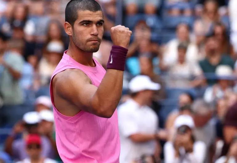 Alcaraz derrota al francés Rinderknech y se instala en Cuartos del US Open