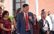 Noroña recuerda su pasado durante informe