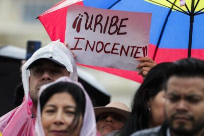 Abogado del expresidente Uribe dice que encontró al menos 43 fallas o sesgos en su condena