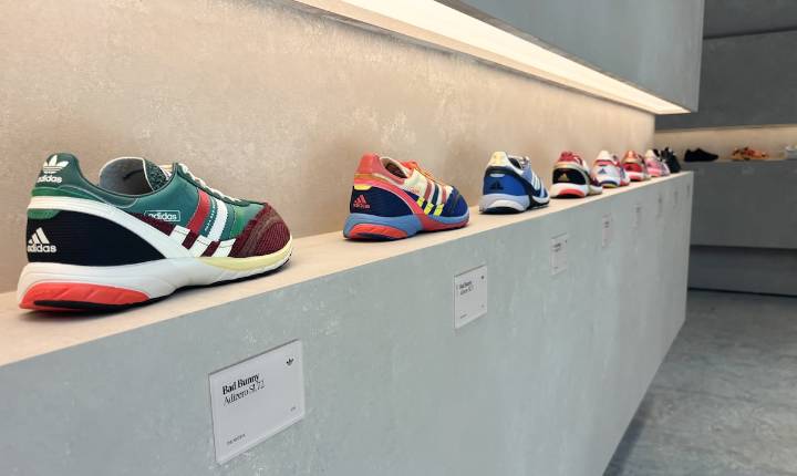 Exposición de calzado Adidas de Bad Bunny genera interés en Museo de Arte de Puerto Rico