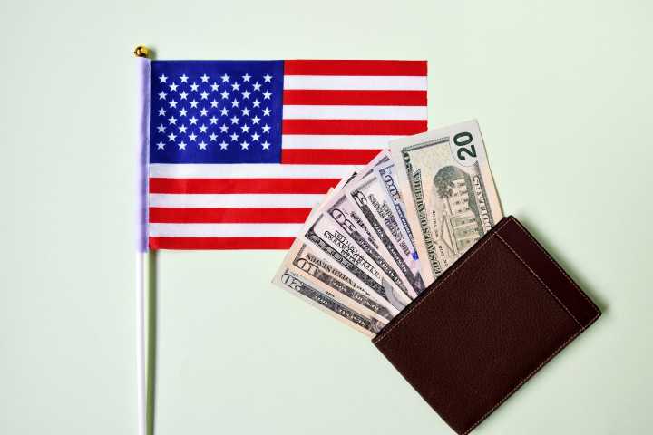 Podrían exigir a los solicitantes de visa hasta 15.000 dólares para ingresar a EEUU
