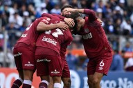 Lanús lo dio vuelta y venció a Gimnasia en el Bosque para subirse a la punta de la Zona B