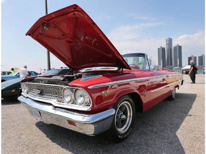 Classic rides roll through downtown Windsor for 10th annual Ouellette Car Cruise