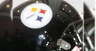 Aaron Rodgers no soporta su nuevo casco: “Parece una nave espacial”