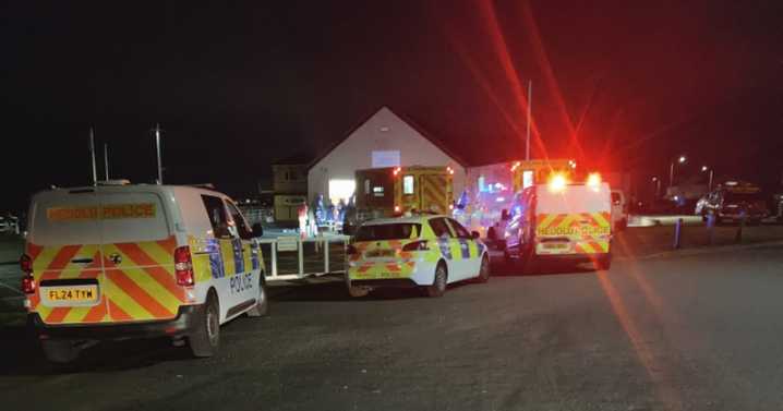 Emergency services respond to 'mass casualty incident' with children at popular UK beach