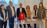 Compañía Mega donó 2 desfibriladores para la UNS y UTN