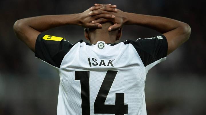 Transfer news live updates: Latest on Alexander Isak, Liverpool, Arsenal and more