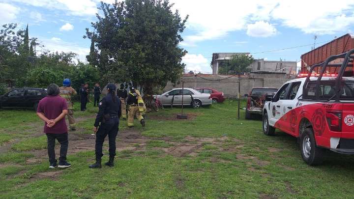Bomberos de Texcoco atienden explosión en almacenamiento de pirotecnia