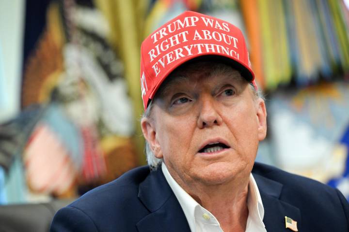Trump avanza que pondrá aranceles a los muebles importados a Estados Unidos