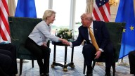 La Unión Europea y Estados Unidos cierran un acuerdo para frenar la guerra arancelaria