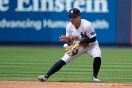 Yankees' infielder went from Gold Glove to no glove in record time
