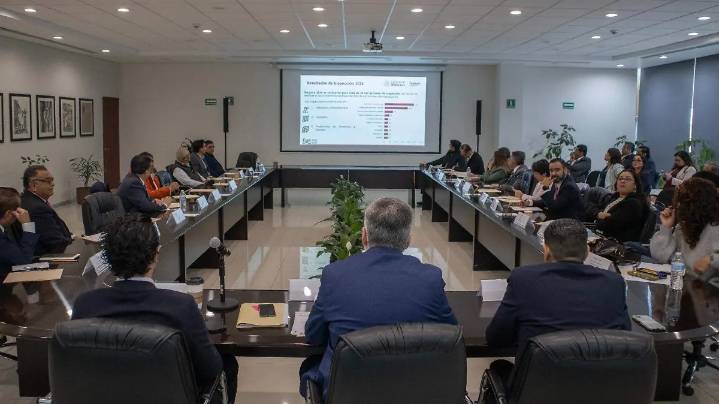 STPS y Microsoft dan curso de IA a empleados y empresas en México
