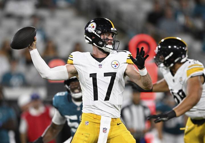 WATCH: Mason Rudolph, Skylar Thompson dominate Jaguars? Roman Wilson pops?