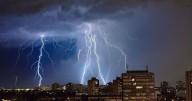 ¿Puede ocurrir una tormenta negra en la CDMX? Estas son las condiciones que podrían formarla