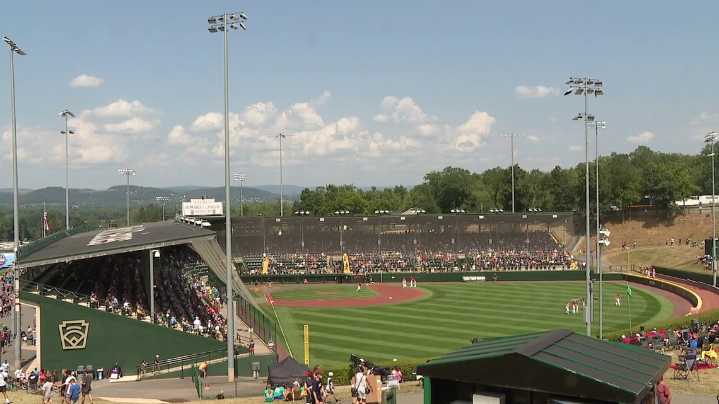 Families embrace long-distance journey to Little League World Series