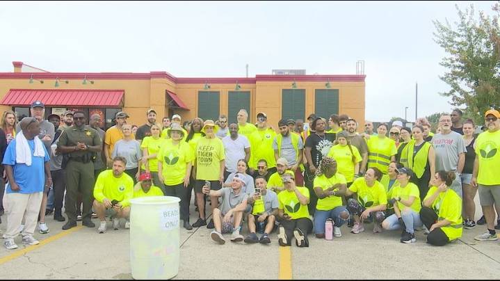 Volunteers turn Baton Rouge cleanup into mission of hope
