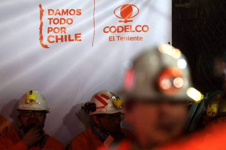 Paralización post tragedia: Máximo Pacheco confirma que pérdidas de Codelco serán de 300 millones de dólares