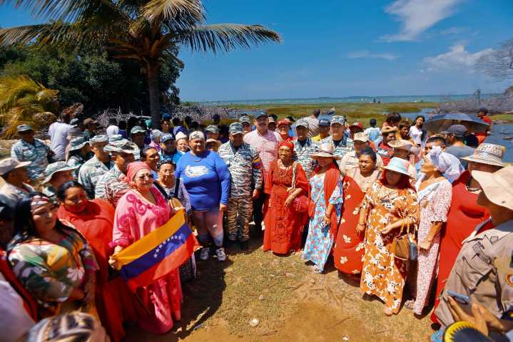 Gobernador Caldera acompaña al pueblo indígena y pescador en segunda jornada de alistamiento en la Milicia