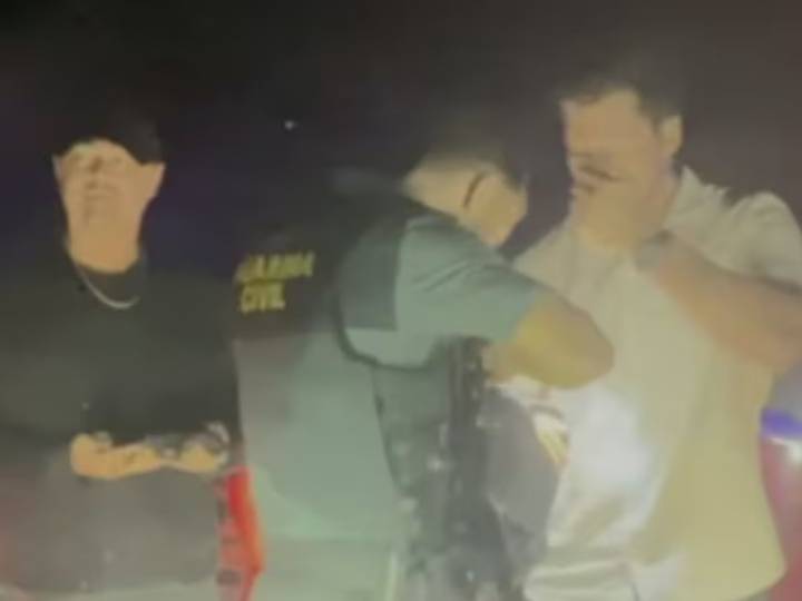 Leo DiCaprio fue retenido por la policía al querer ingresar a una fiesta privada en Ibiza