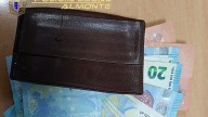 Cuatro menores encuentran más de 250 euros y los entregan a la Policía en Huelva