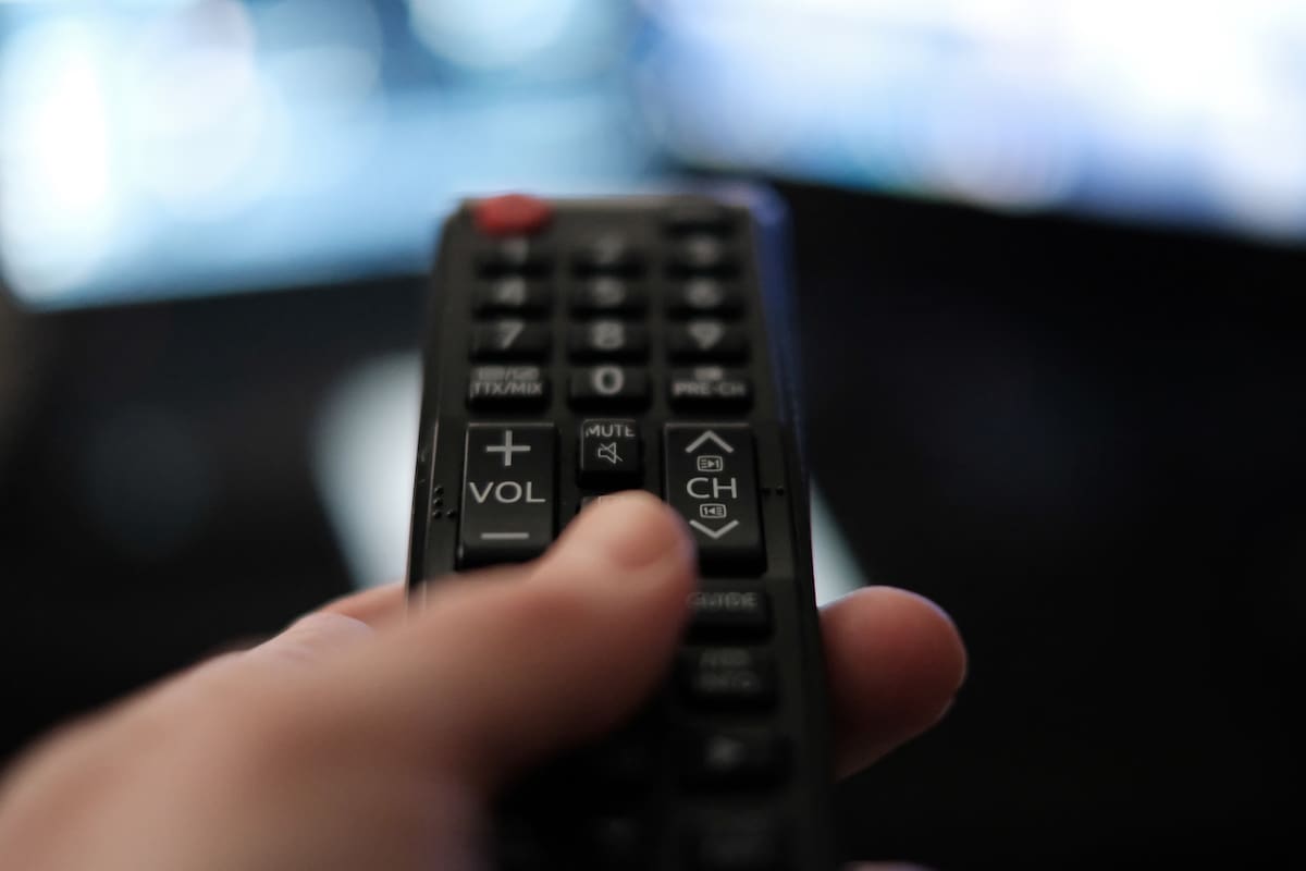 Uno de los programas más calentones en la historia de Chile vuelve a la TV: canal y horario