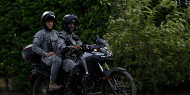 Alcalde Alejandro Eder ordena "militarización" de Cali, tras ataque a la fuerza pública 