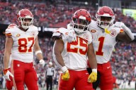 Chiefs Bring Back 2-Time Super Bowl Champion Clyde Edwards