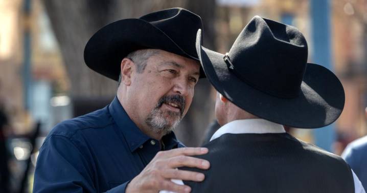 Tribal endorsements cause stir in NM governor race