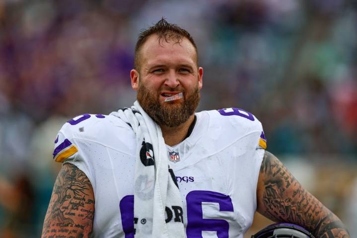 Bengals bolster offensive line depth by signing free-agent guard Dalton Risner – Winnipeg Free Press