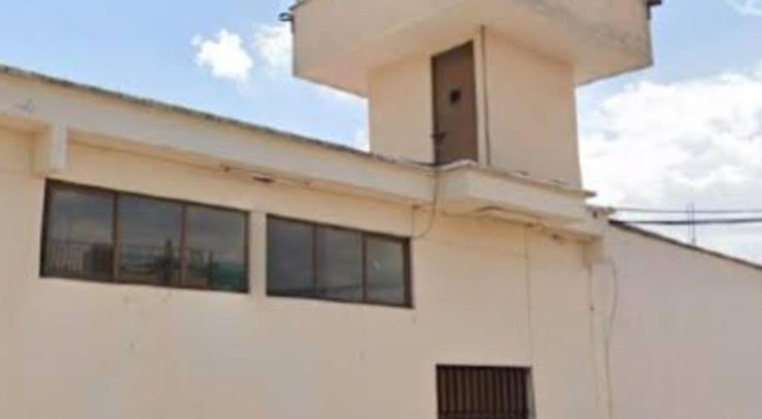 Detienen a custodio del Cereso de Tlaxcala por extorsión