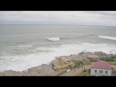 Hurricane Erin kicks up surf along Rhode Island coast
