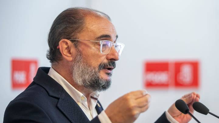 "Lambán lo dio todo por Aragón": el mundo de la cultura y la política lamentan su fallecimiento