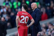 “Ya sabes a qué jugador buscaba en la banca, pero no pude”: Arne Slot sobre ausencia de Diogo Jota