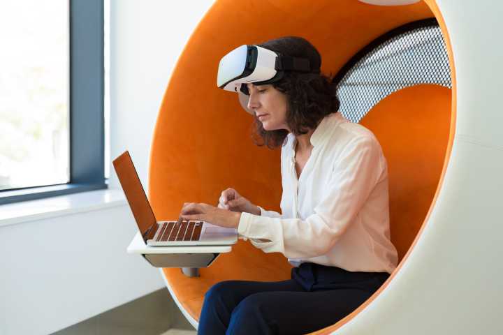 Estudio global revela cómo los trabajadores chilenos ven la IA: más cautela que entusiasmo