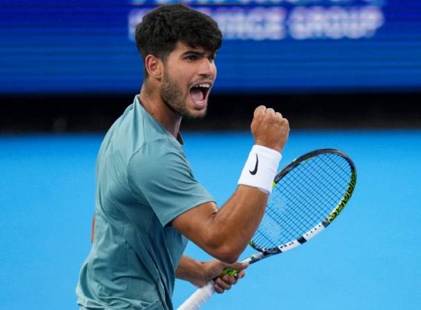 Alcaraz gana el Masters 1000 de Cincinnati tras retirada de Sinner