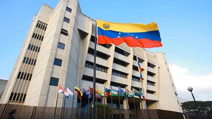 TSJ Exige regreso de 26 menores que permanecen en EE.UU