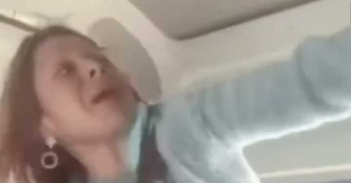 Lady Combi se viraliza por insultos racistas a pasajeros en transporte público de Ixtapaluca (Video)