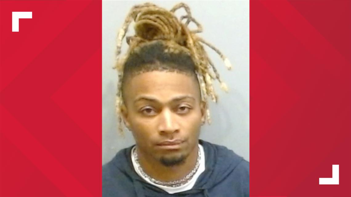 Former NFL player arrested in Roswell for scamming women on dating apps, police say